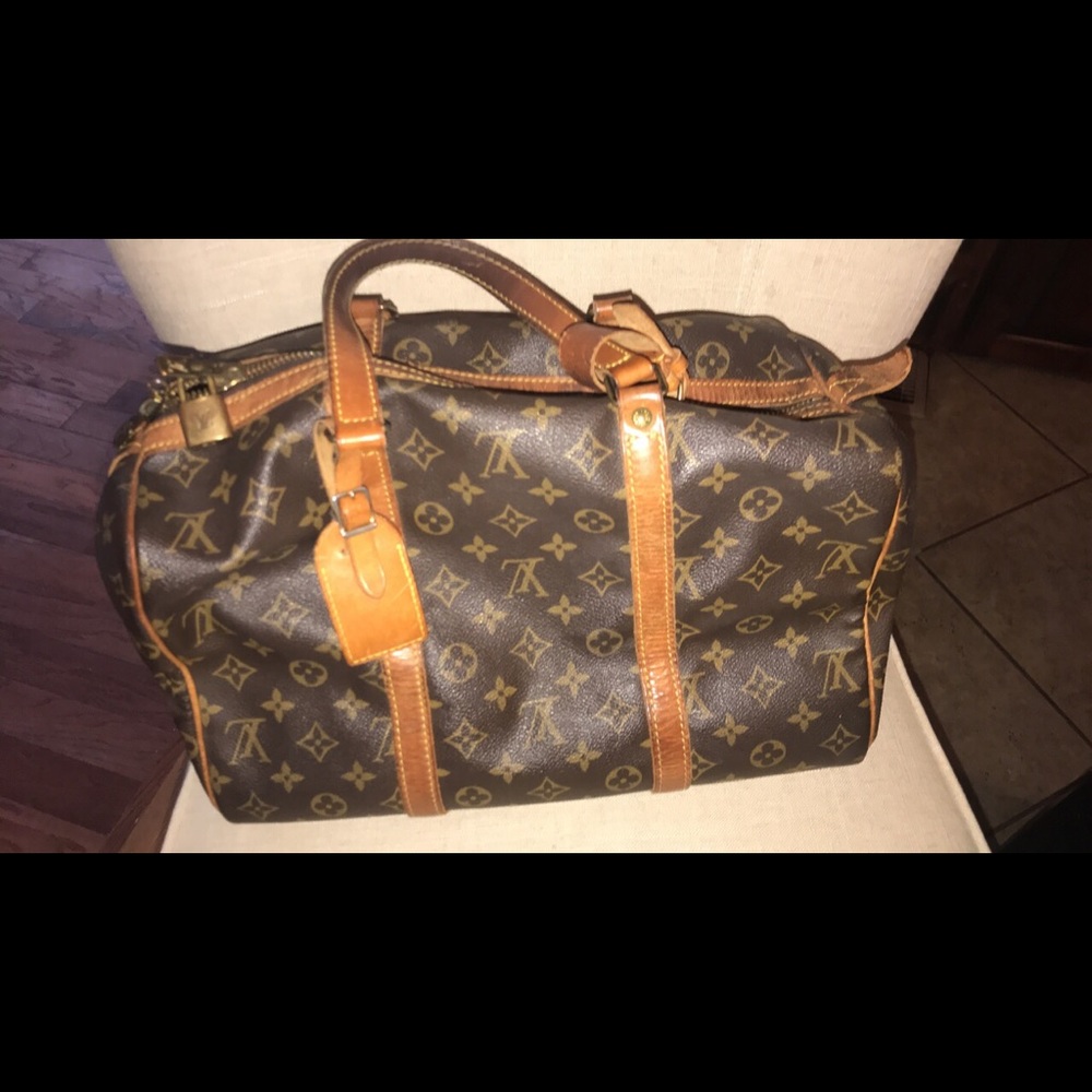 Louis Vuitton 375$ LARGE bag!